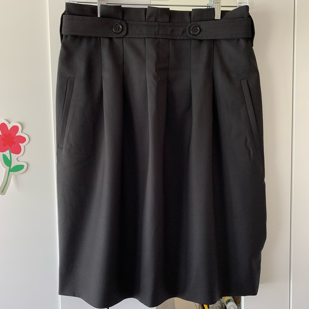 BCBGMaxAzria Black Pleated Skirt Size 6
